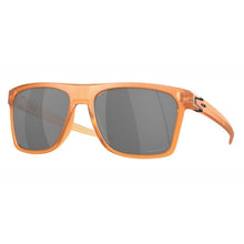 Carica l&#39;immagine nel visualizzatore di Gallery, Occhiale da Sole Oakley, Modello: 0OO9100 Colore: 19