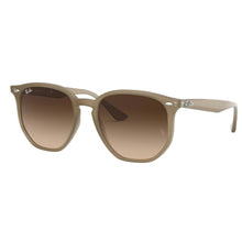 Carica l&#39;immagine nel visualizzatore di Gallery, Occhiale da Sole Ray Ban, Modello: 0RB4306 Colore: 616613