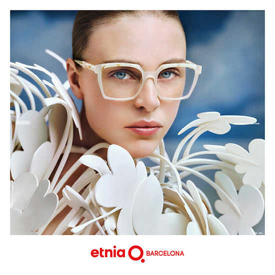 Occhiali Etnia Barcelona – Design creativo, materiali naturali e colori audaci per uno stile che si distingue.