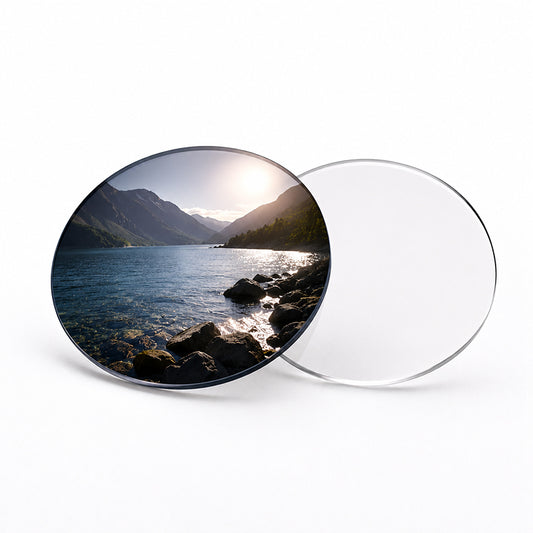 Lenti graduate polarizzate con riduzione dei riflessi su acqua e superfici riflettenti, per una visione più nitida e confortevole all'aperto.