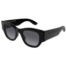 Carica l&#39;immagine nel visualizzatore di Gallery, Occhiale da Sole Alexander McQueen, Modello: AM0420S Colore: 001