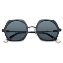 Carica l&#39;immagine nel visualizzatore di Gallery, Occhiale da Sole Etnia Barcelona, Modello: Baeza Colore: BKZE