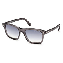 Carica l&#39;immagine nel visualizzatore di Gallery, Occhiale da Sole TomFord, Modello: FT1179 Colore: 20B
