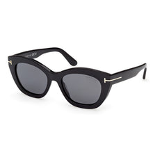 Carica l&#39;immagine nel visualizzatore di Gallery, Occhiale da Sole TomFord, Modello: FT1285 Colore: 01D