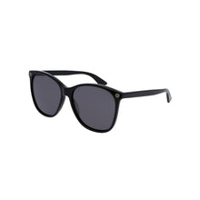 Carica l&#39;immagine nel visualizzatore di Gallery, Occhiale da Sole Gucci, Modello: GG0024S Colore: 001