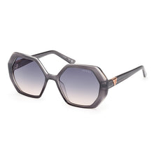 Carica l&#39;immagine nel visualizzatore di Gallery, Occhiale da Sole Guess, Modello: GU7879 Colore: 20W