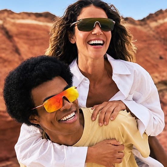 Occhiali da sole Maui Jim da donna con montatura moderna e design elegante