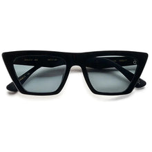 Carica l&#39;immagine nel visualizzatore di Gallery, Occhiale da Sole Etnia Barcelona, Modello: Walo2 Colore: BK